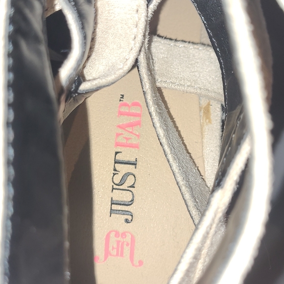 JustFab | 6" faux suade heel | Size 9 - Picture 3 of 6